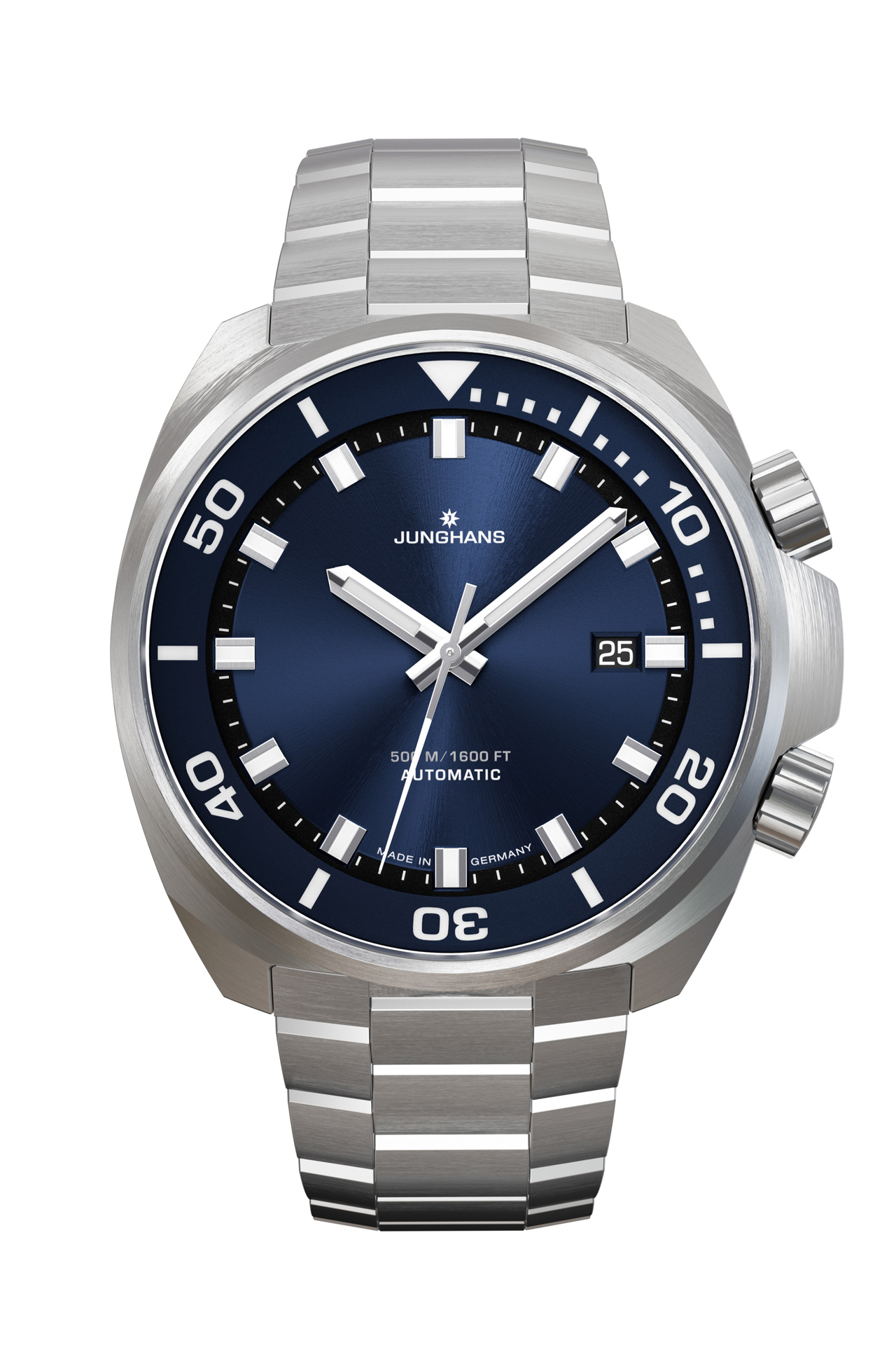 Eine Herrenarmbanduhr von Junghans mit blauem Zifferblatt und silbernem Edelstahlarmband