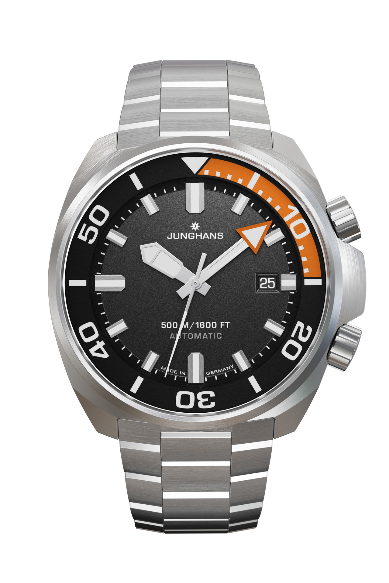 Eine Junghans Taucheruhr mit schwarzem Zifferblatt und orangefarbenem Akzent